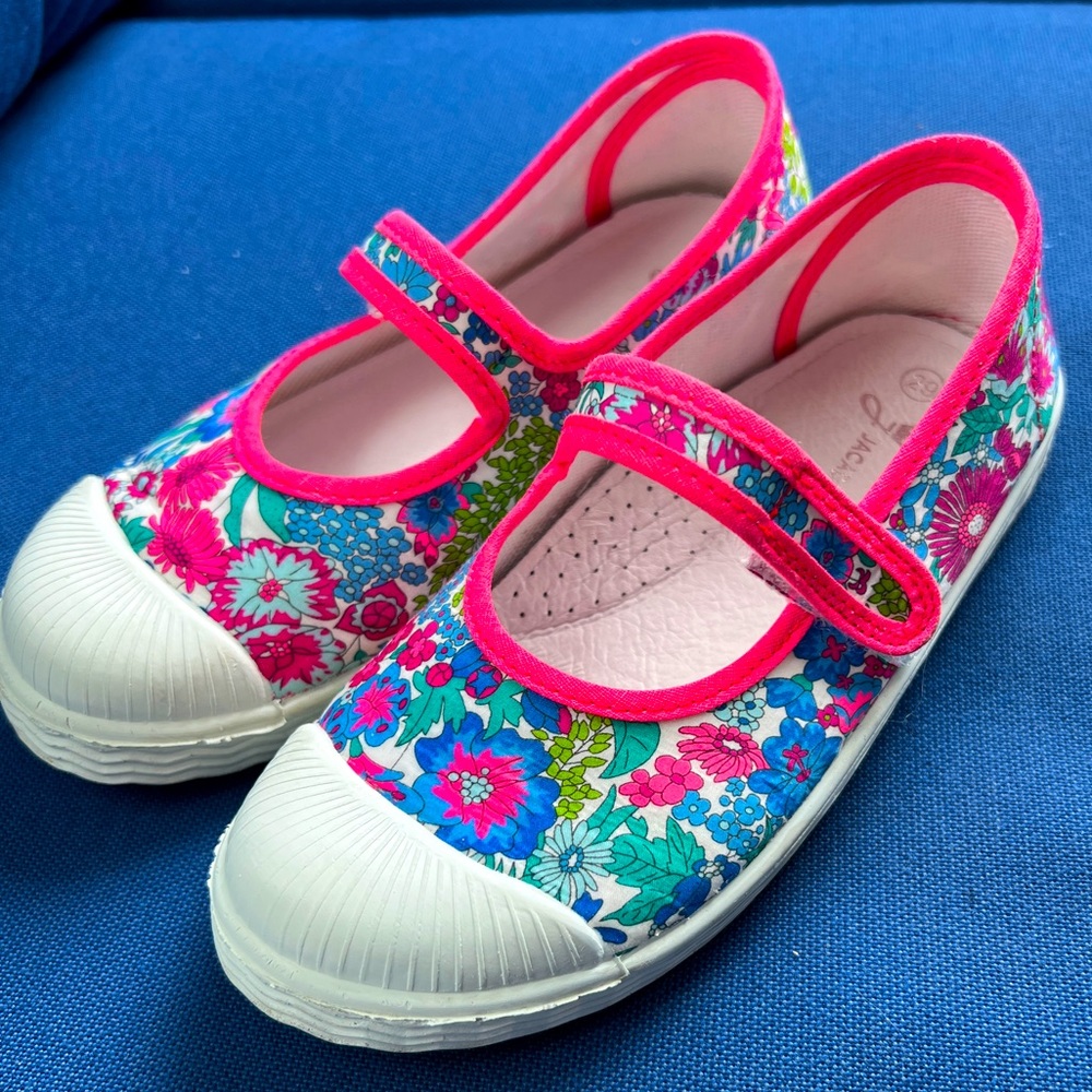 Jacadi Liberty print girls shoes (size 29 which is 11.5 US)
